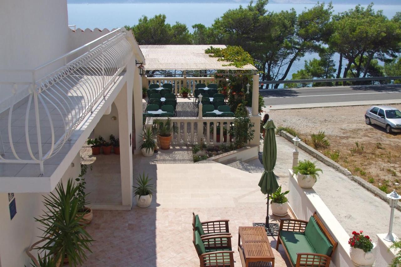 Apartments And Rooms By The Sea Lokva Rogoznica, Omis - 2973 Exterior photo