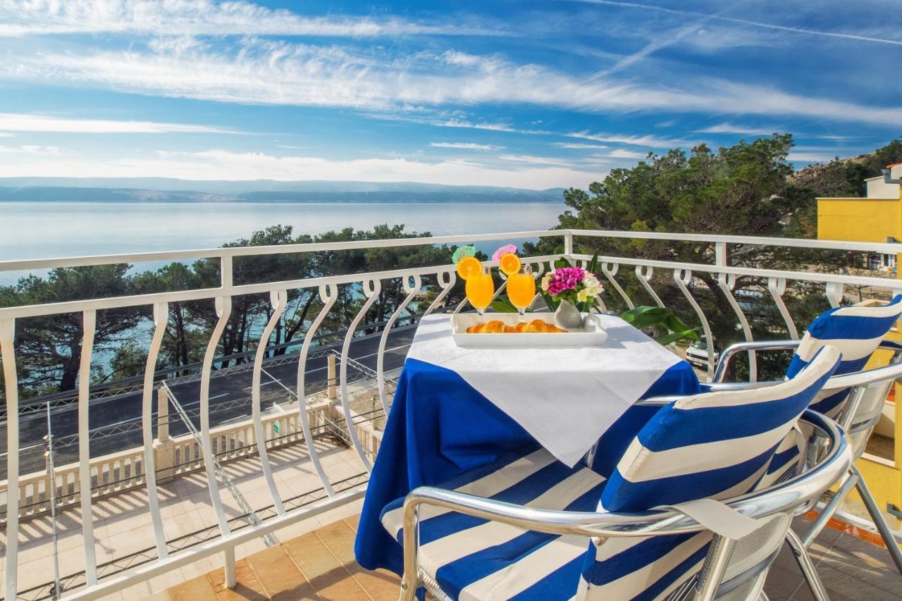 Apartments And Rooms By The Sea Lokva Rogoznica, Omis - 2973 Exterior photo